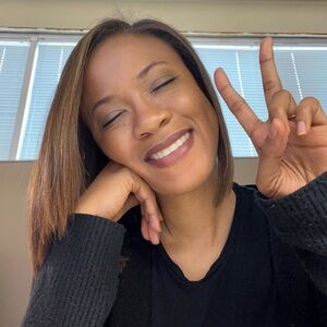 ⭐️LIKE TO BE NOTICED WHEN I GO LIVE!⭐️